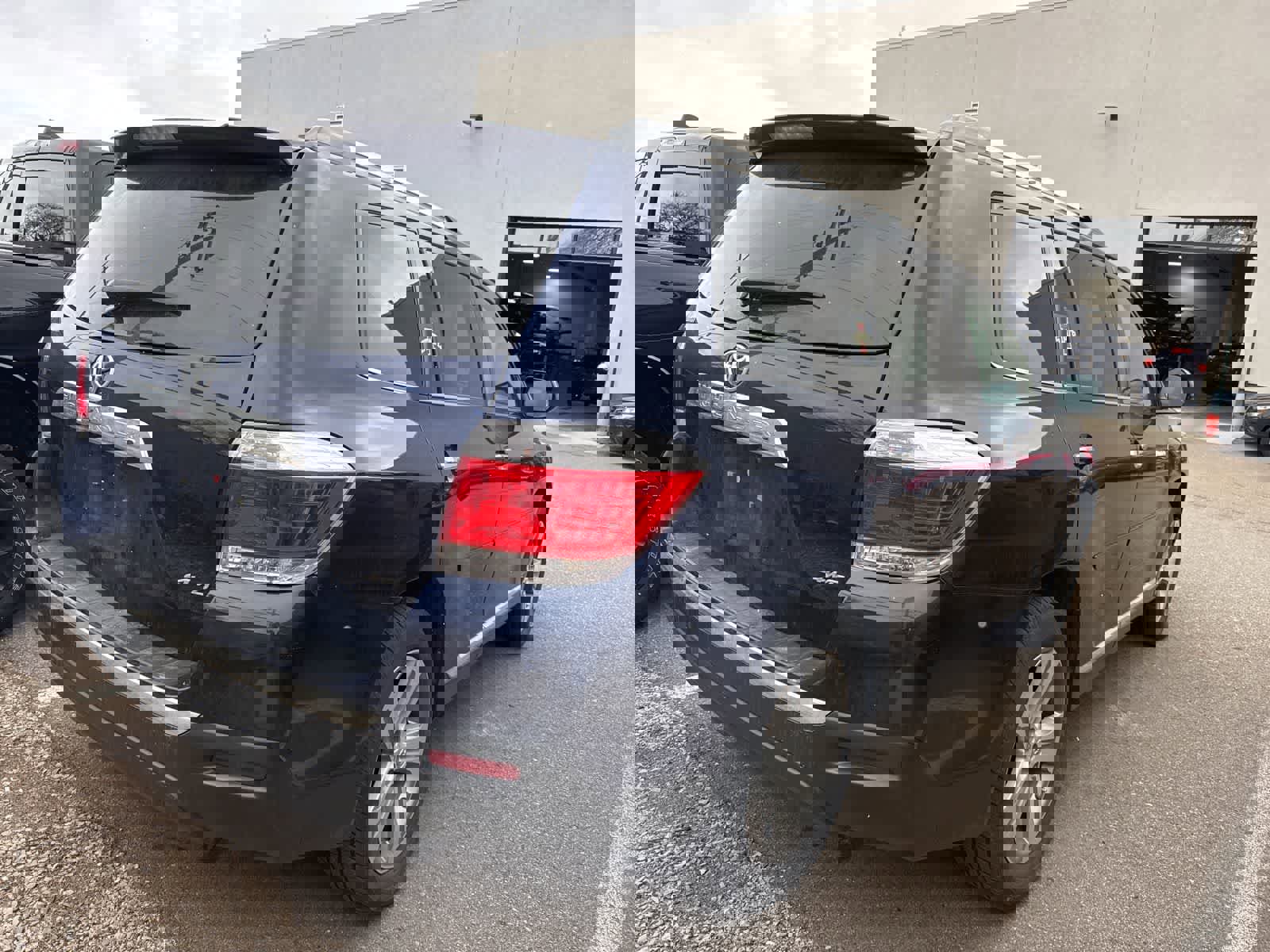 Used 2013 Toyota Highlander Limited image 4