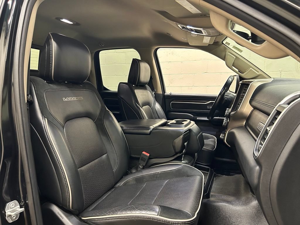 Used 2019 RAM 1500 Laramie AWD/4WD image 10