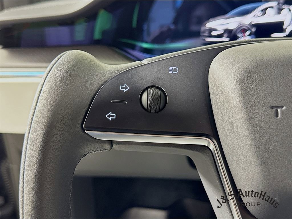 Used 2026 Tesla Model X Plaid image 13