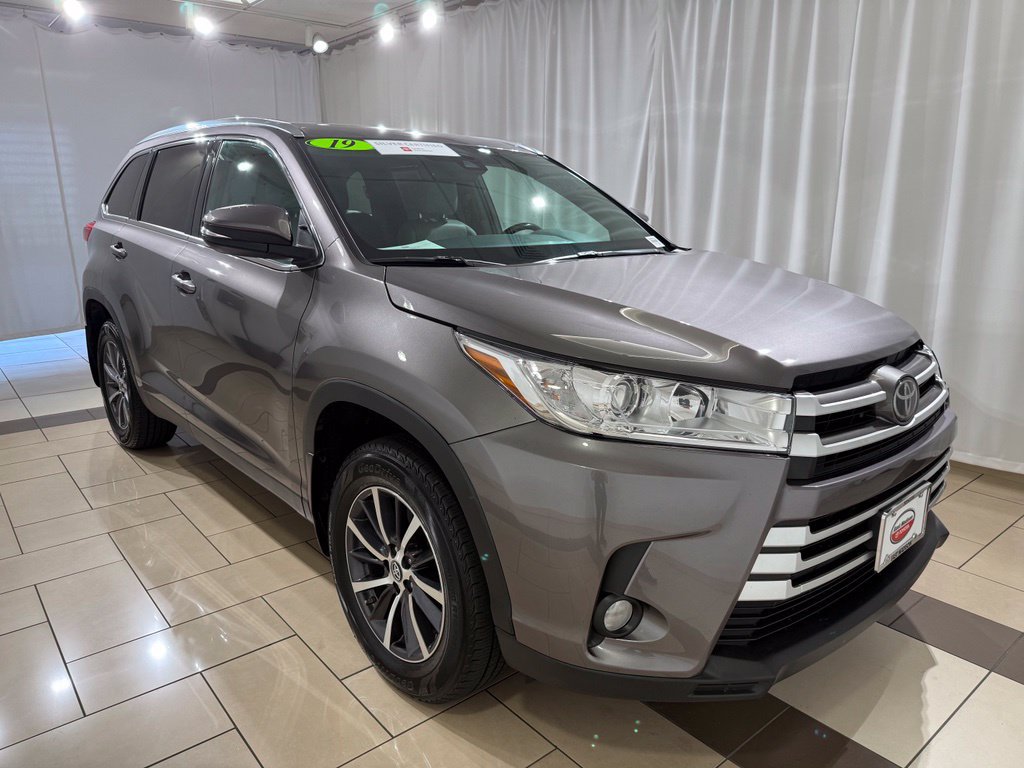 Certified 2019 Toyota Highlander XLE AWD/4WD image 7