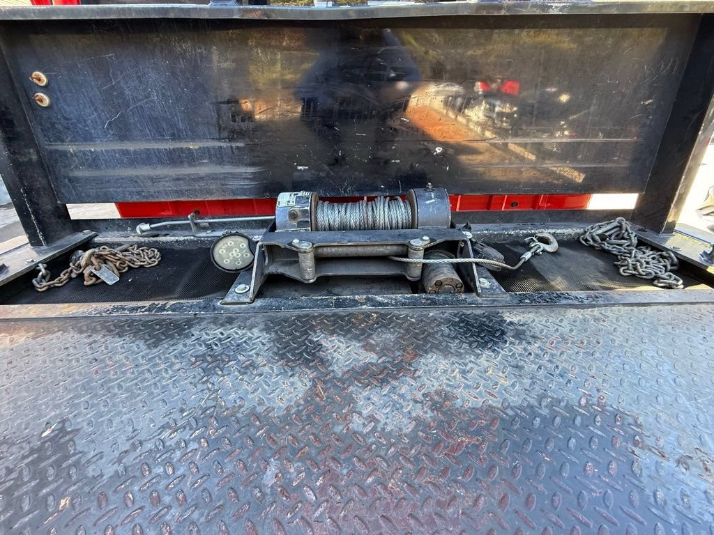Used 2017 Ford F650 2WD SuperCab Super Duty image 22