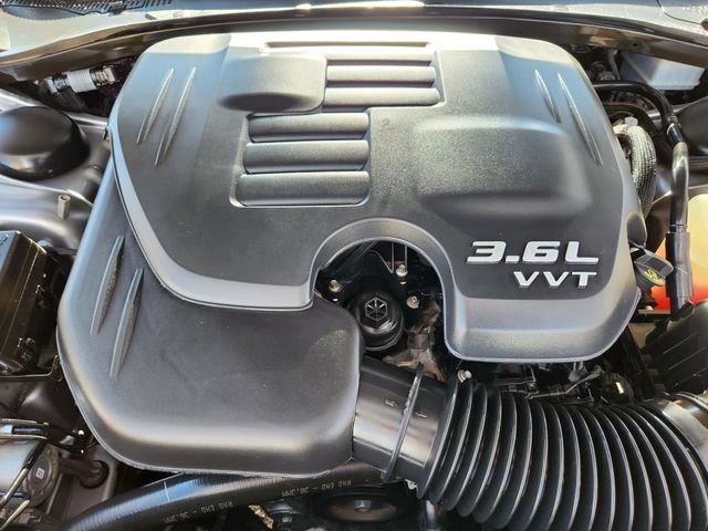 Used 2018 Chrysler 300 Limited w/ Safetytec Plus Group image 29