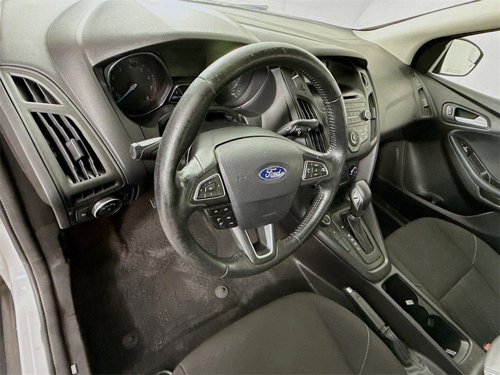 Used 2017 Ford Focus SE w/ Cold Weather Package image 12