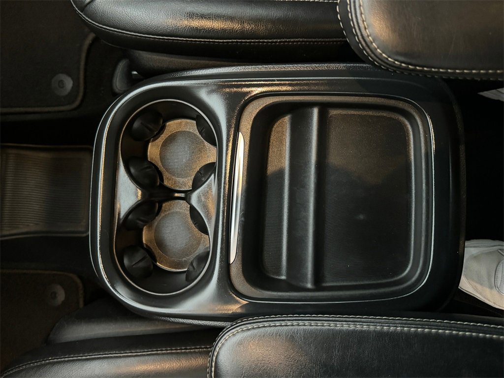 Used 2020 Chrysler Pacifica Touring-L w/ S Appearance Package image 24