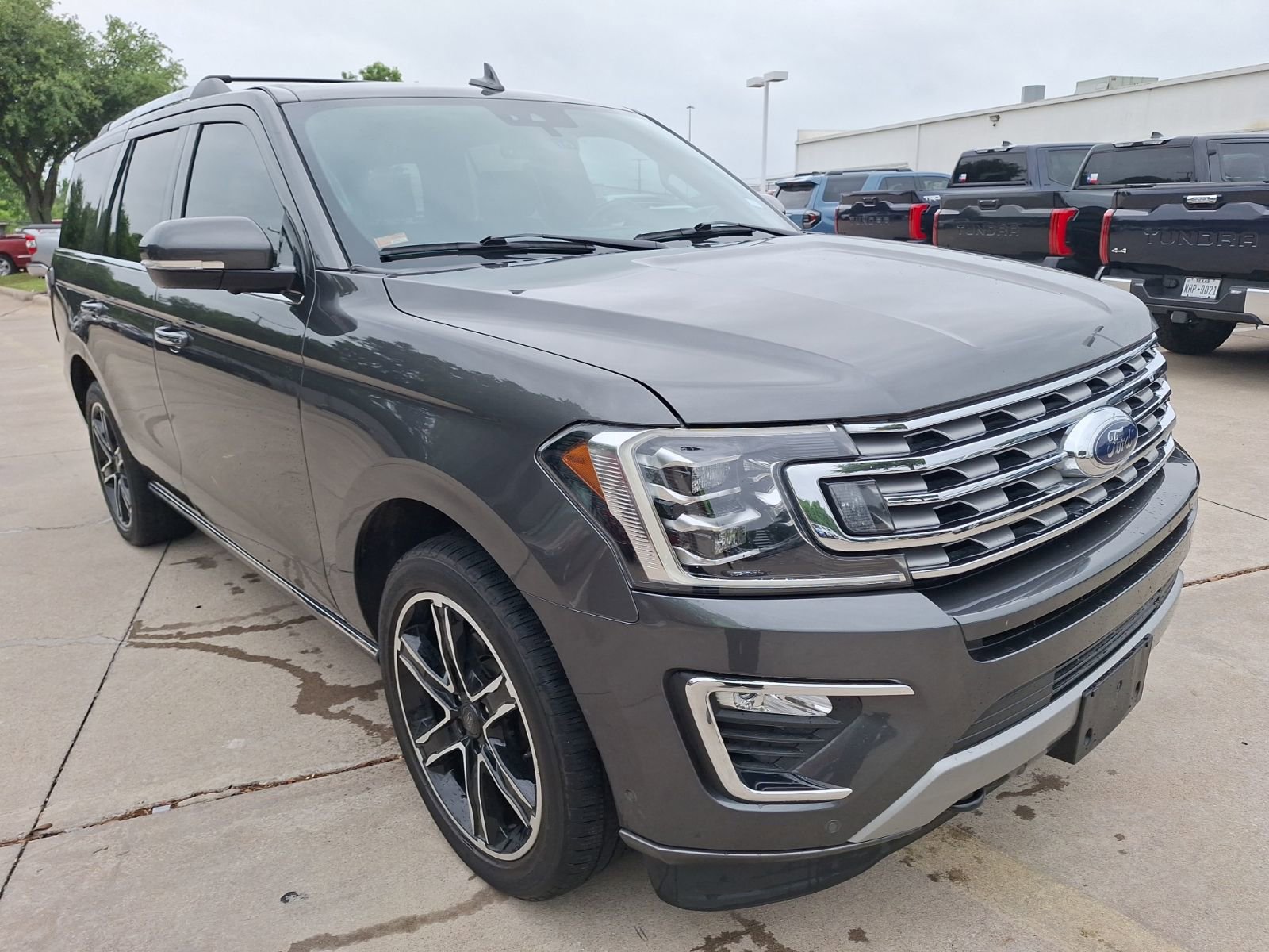 Used 2020 Ford Expedition Limited w/ Texas Edition Package AWD/4WD image 8