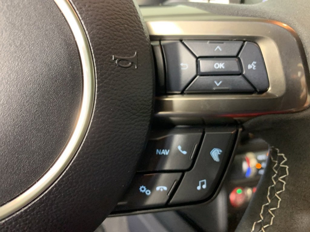 Used 2020 Ford Mustang Shelby GT500 w/ Carbon Fiber Track Pack image 23