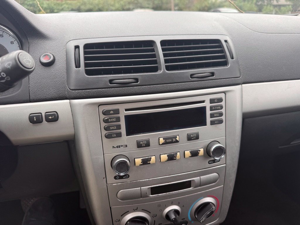 Used 2005 Chevrolet Cobalt LS w/ Preferred Equipment Group FWD image 21