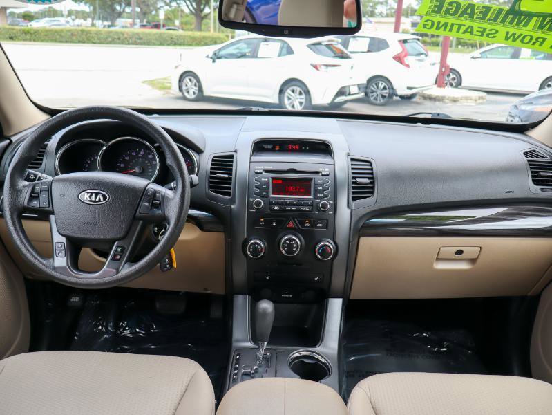 Used 2012 Kia Sorento LX w/ Convenience Pkg FWD image 13