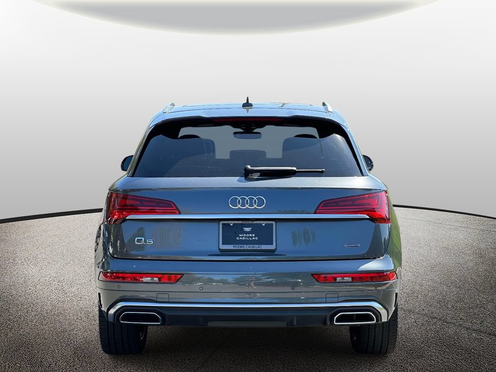 Used 2022 Audi Q5 e Premium Plus AWD/4WD image 3