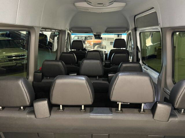 Used 2017 Mercedes-Benz Sprinter 2500 image 21