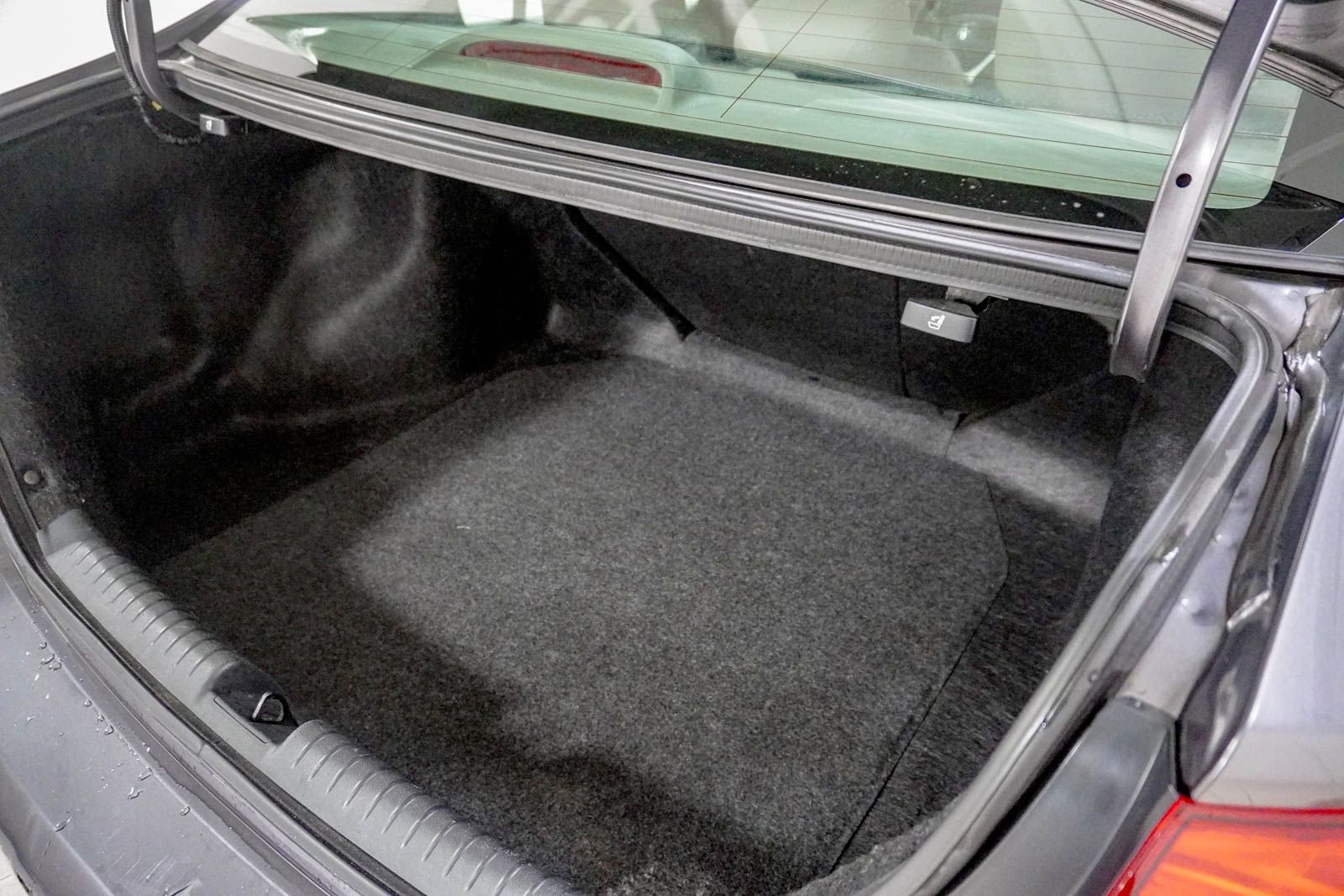 Used 2015 Honda Civic EX-L image 9