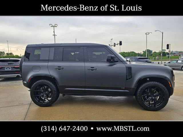 Used 2025 Land Rover Defender 110 V8 AWD/4WD image 5