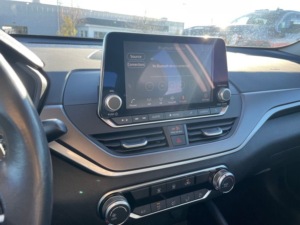 Used 2024 Nissan Altima 2.5 SR image 16