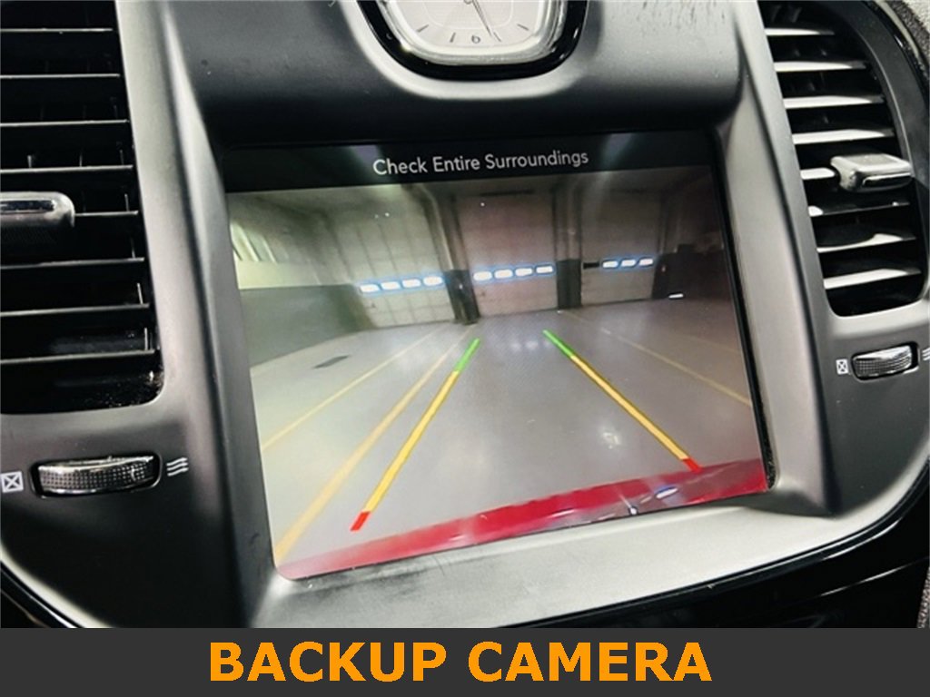 Used 2016 Chrysler 300 S image 6