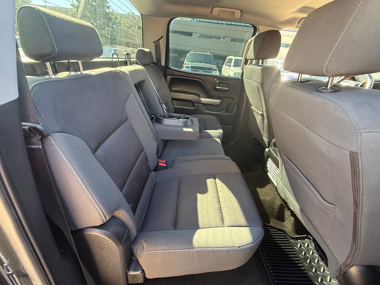 Used 2018 Chevrolet Silverado 1500 LT w/ LT Eassist Package image 19