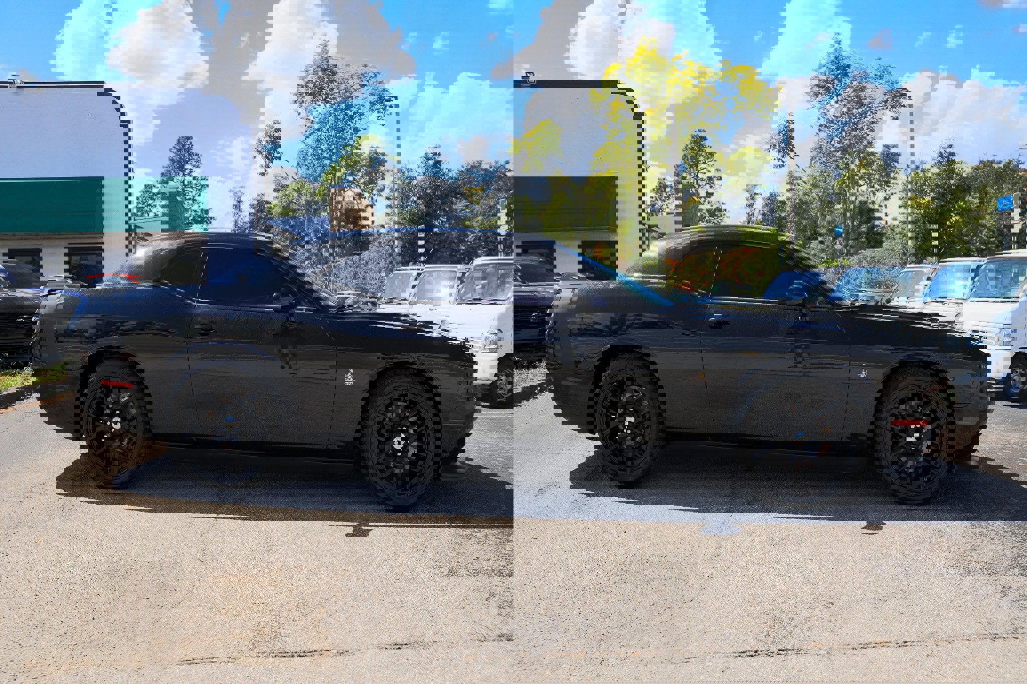 Used 2015 Dodge Challenger R/T Scat Pack w/ Scat Pack Appearance Package image 18