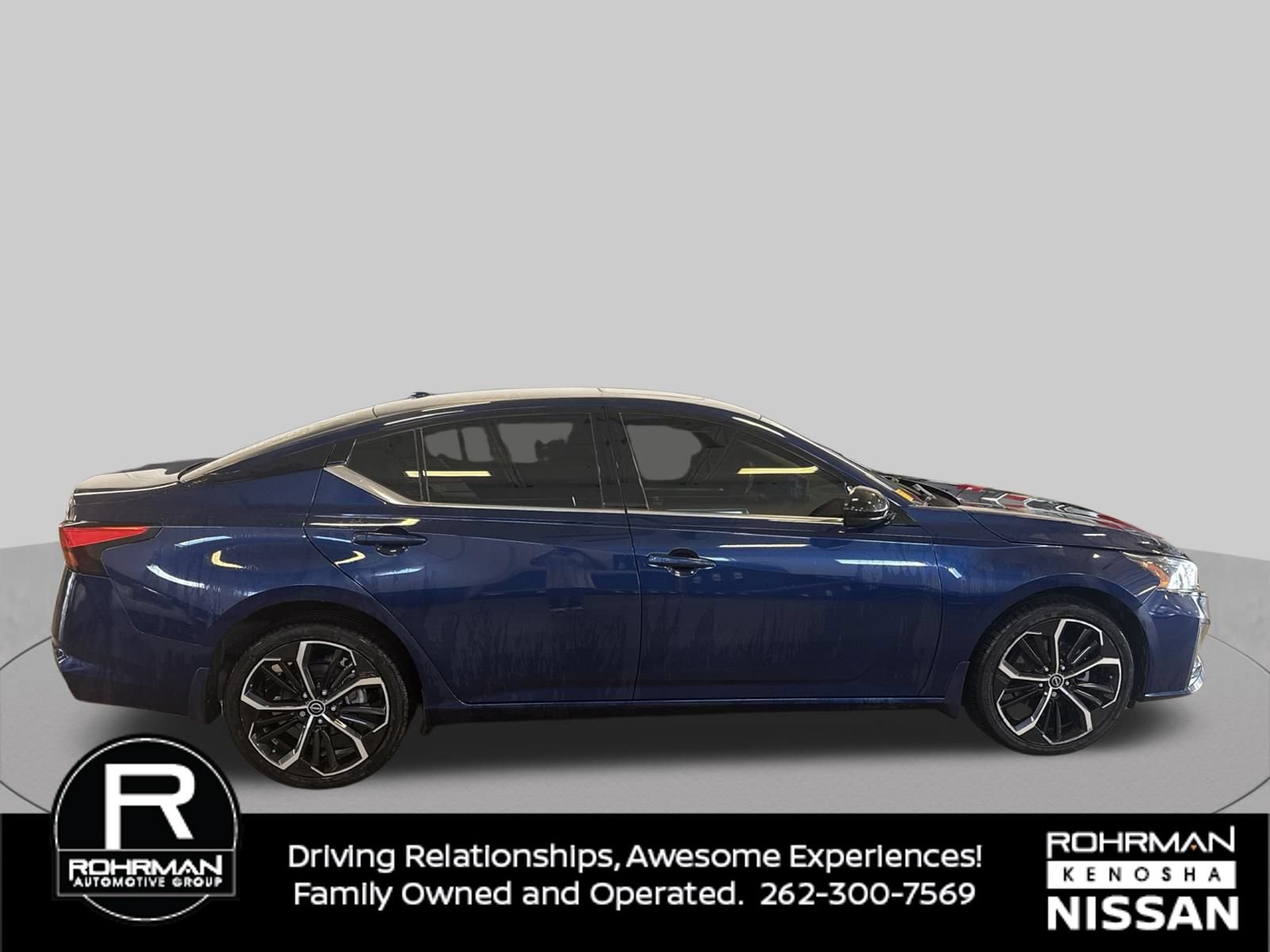 Used 2023 Nissan Altima 2.5 SR w/ SR Premium Package AWD/4WD image 7