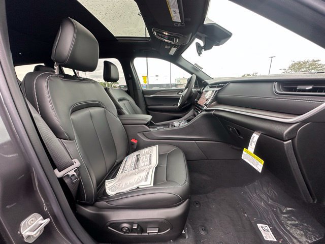 New 2026 Jeep Grand Cherokee L Limited AWD/4WD image 29