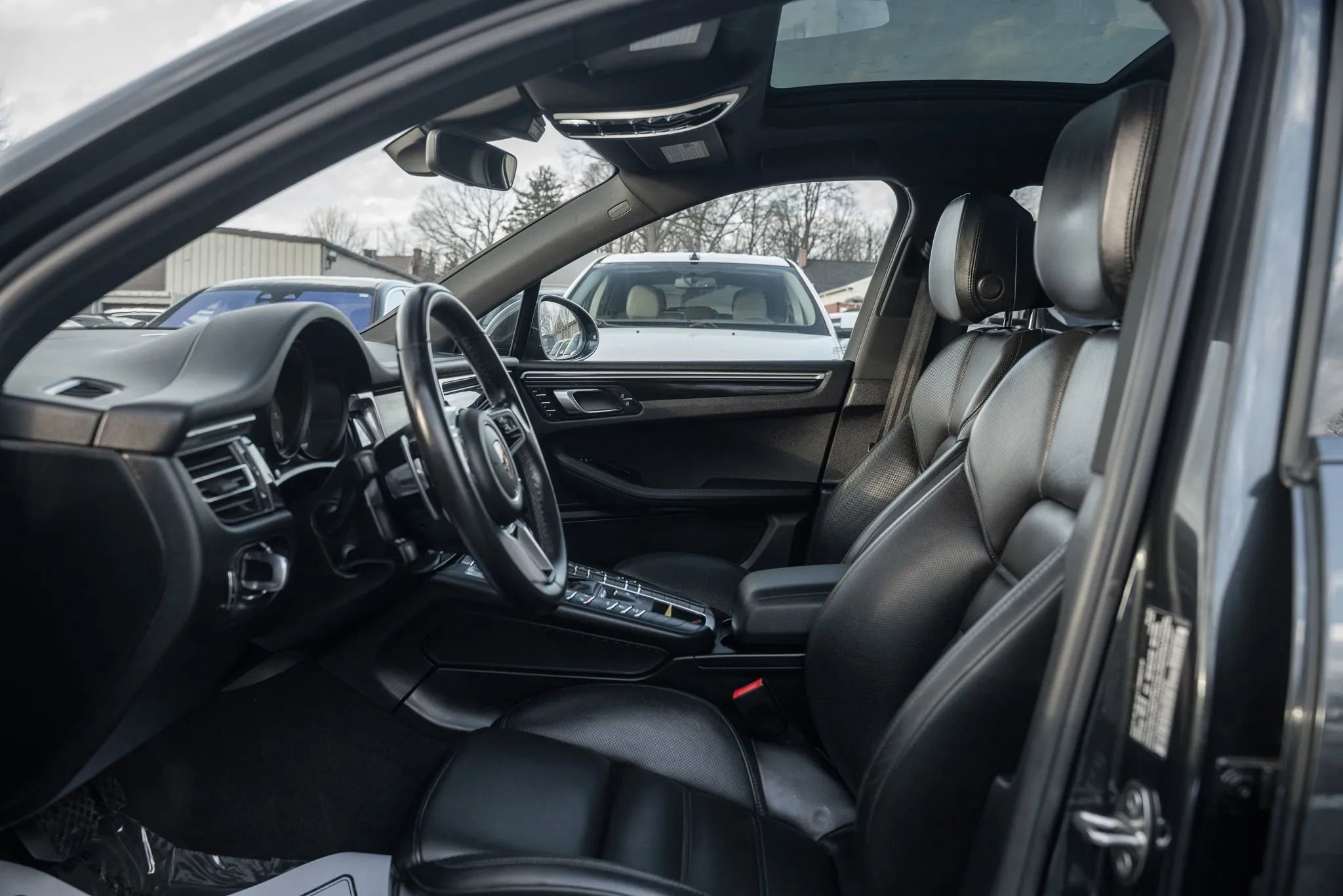 Used 2020 Porsche Macan S image 7