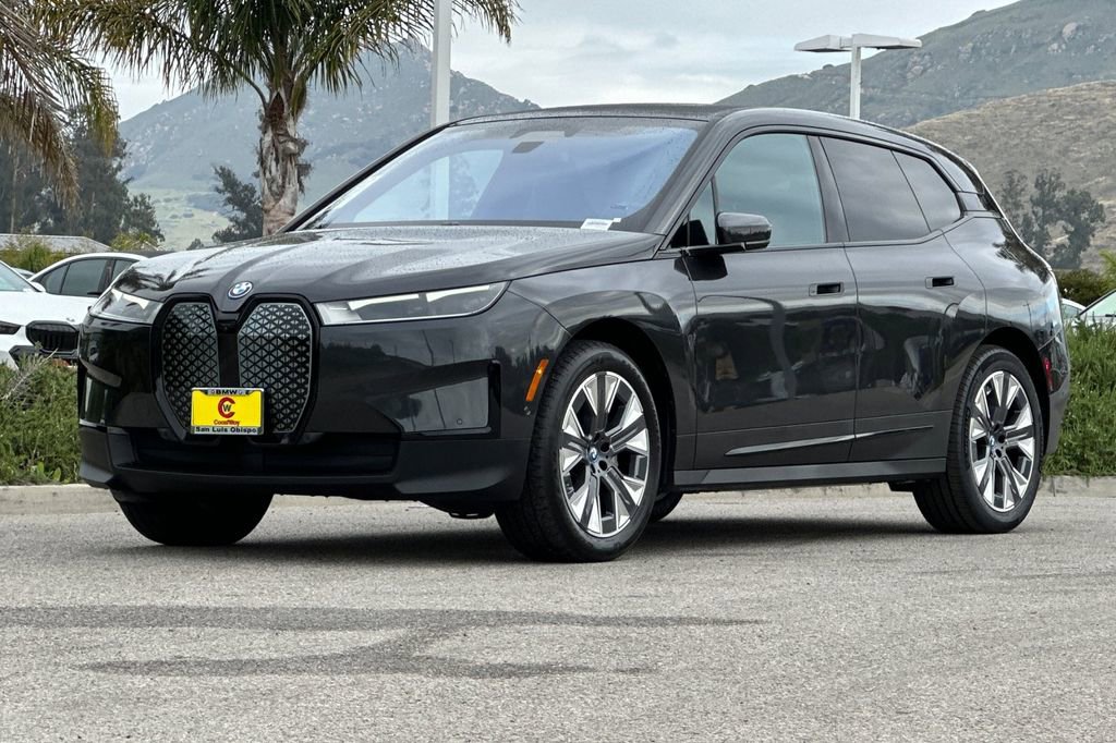 Used 2023 BMW iX xDrive50 w/ Convenience Package image 7