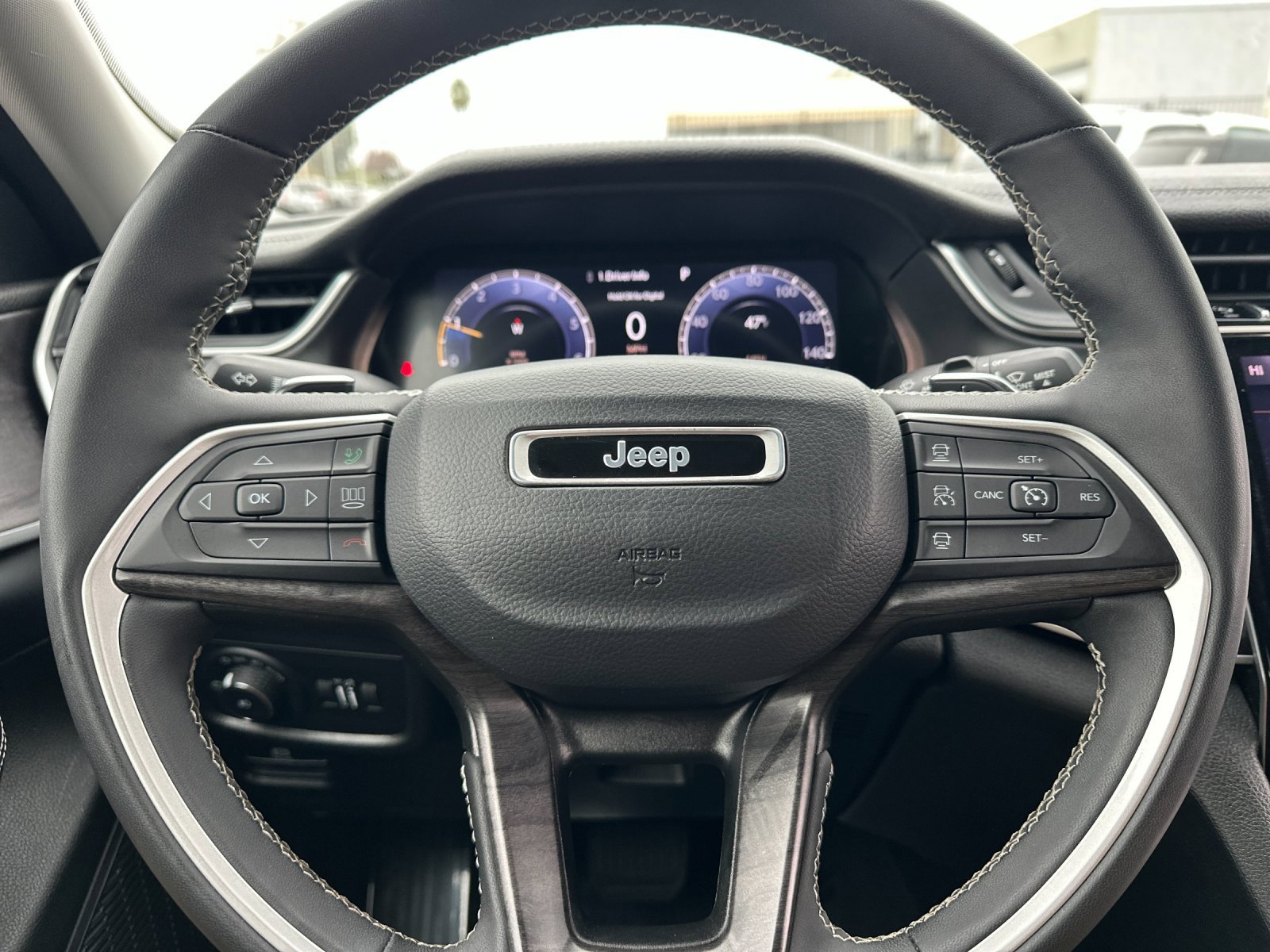 Used 2023 Jeep Grand Cherokee L Limited image 24