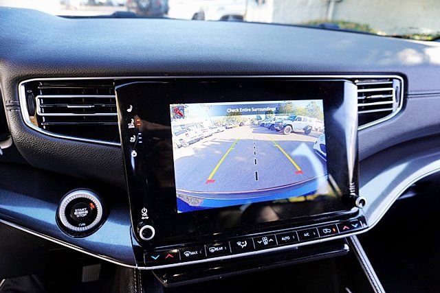 Used 2023 Jeep Wagoneer 2WD image 34