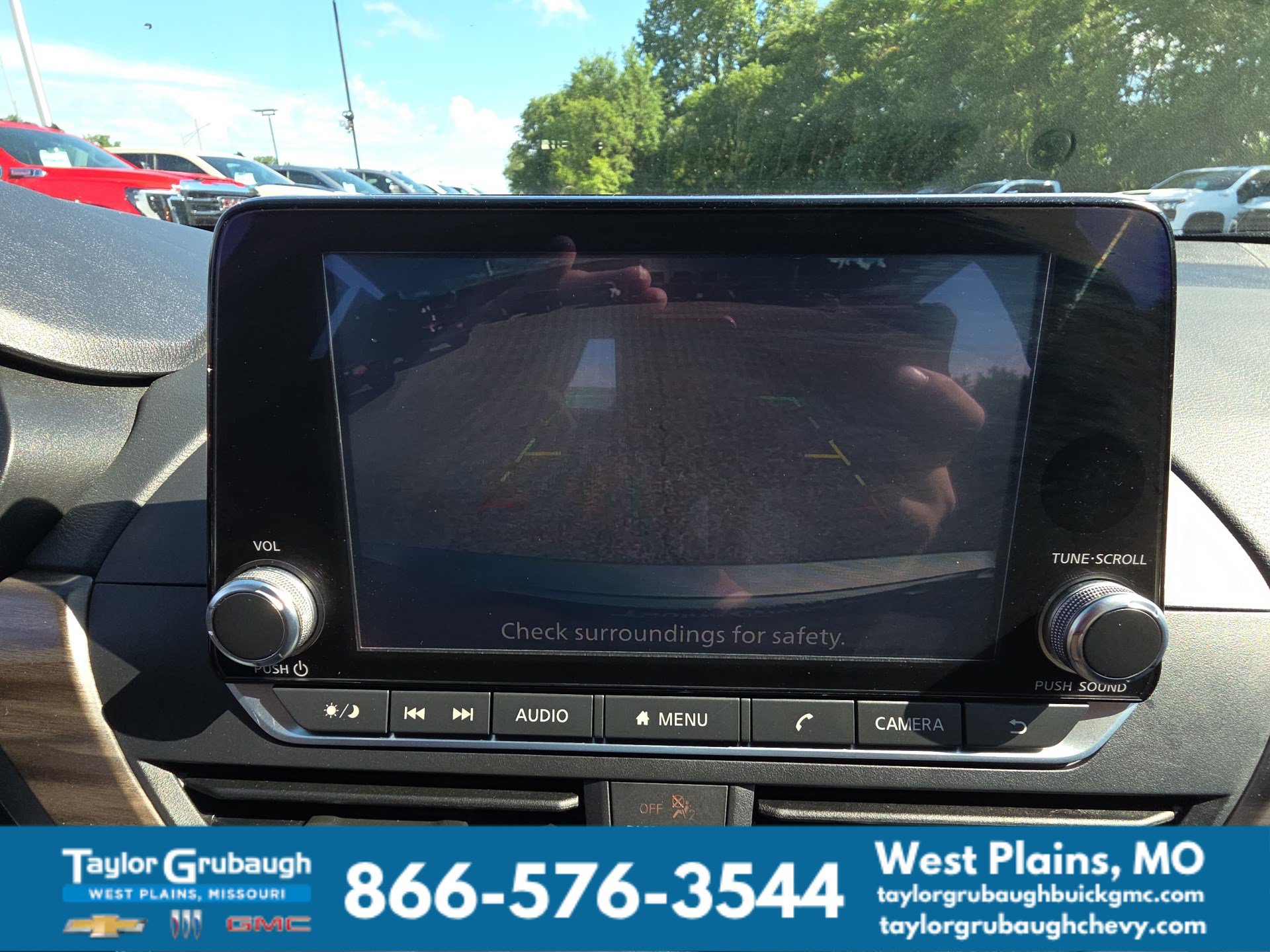 Used 2024 Nissan Altima 2.5 SV FWD image 22