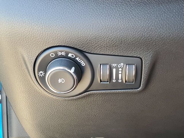 Used 2025 Jeep Compass Limited AWD/4WD image 26