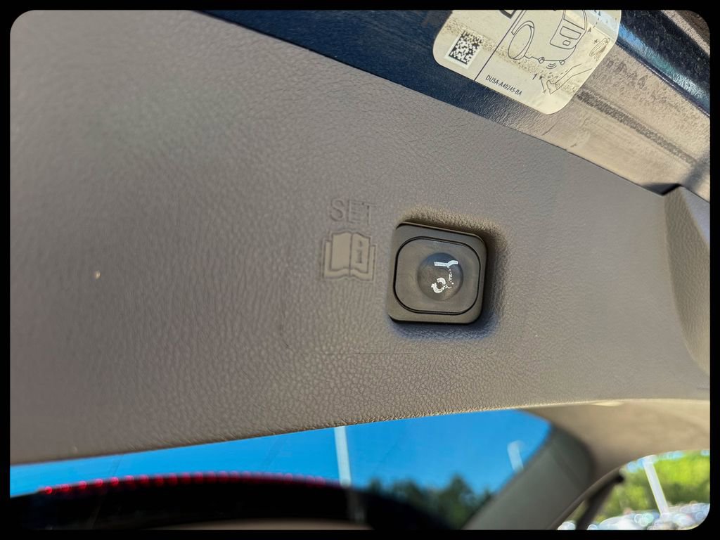 Used 2017 Lincoln MKX Reserve image 9