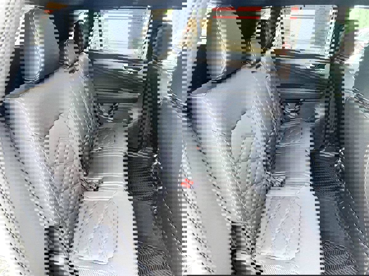 Used 2024 Volkswagen Atlas Cross Sport SE w/ Panoramic Sunroof Package image 13