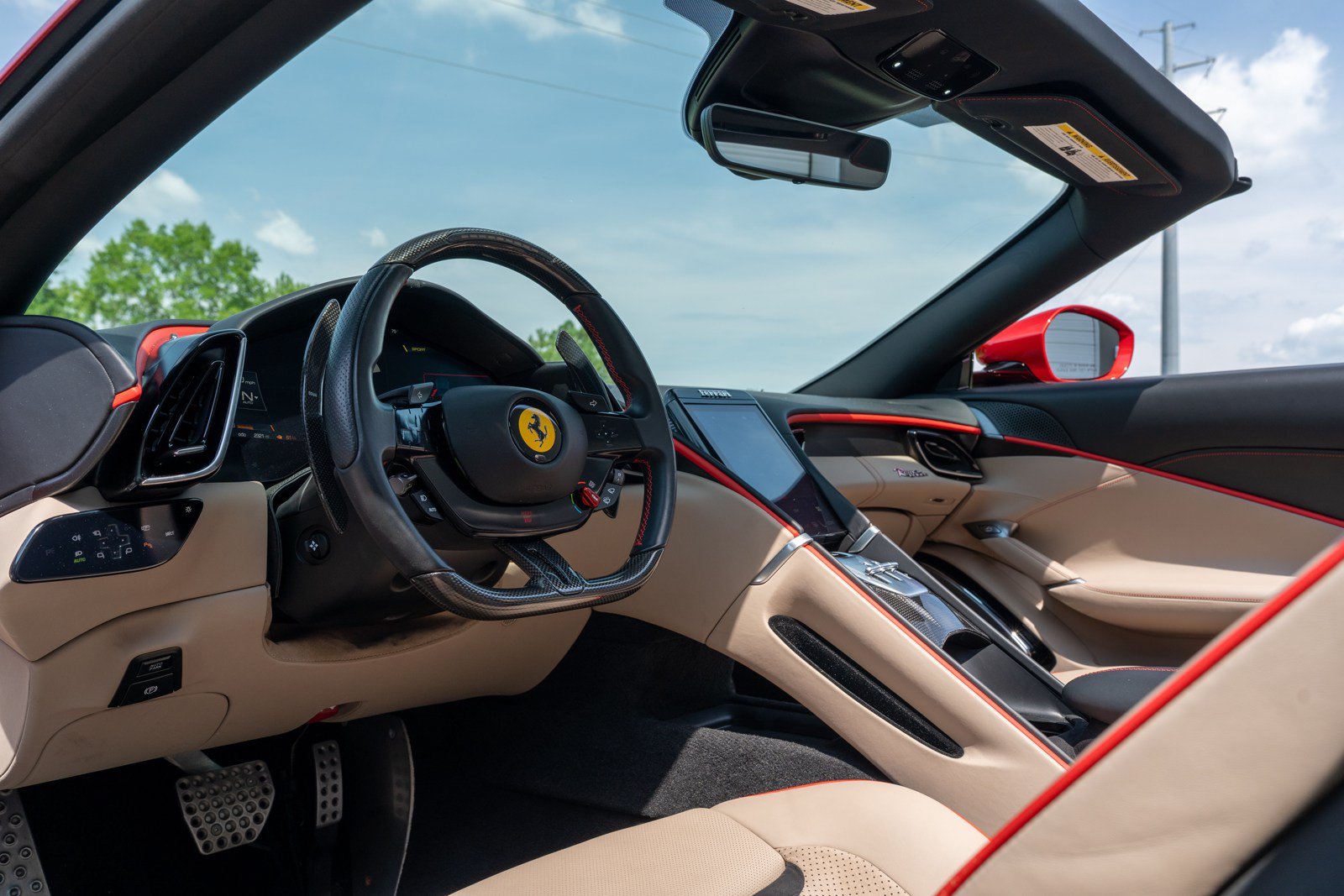 Used 2024 Ferrari Roma Spider RWD image 29