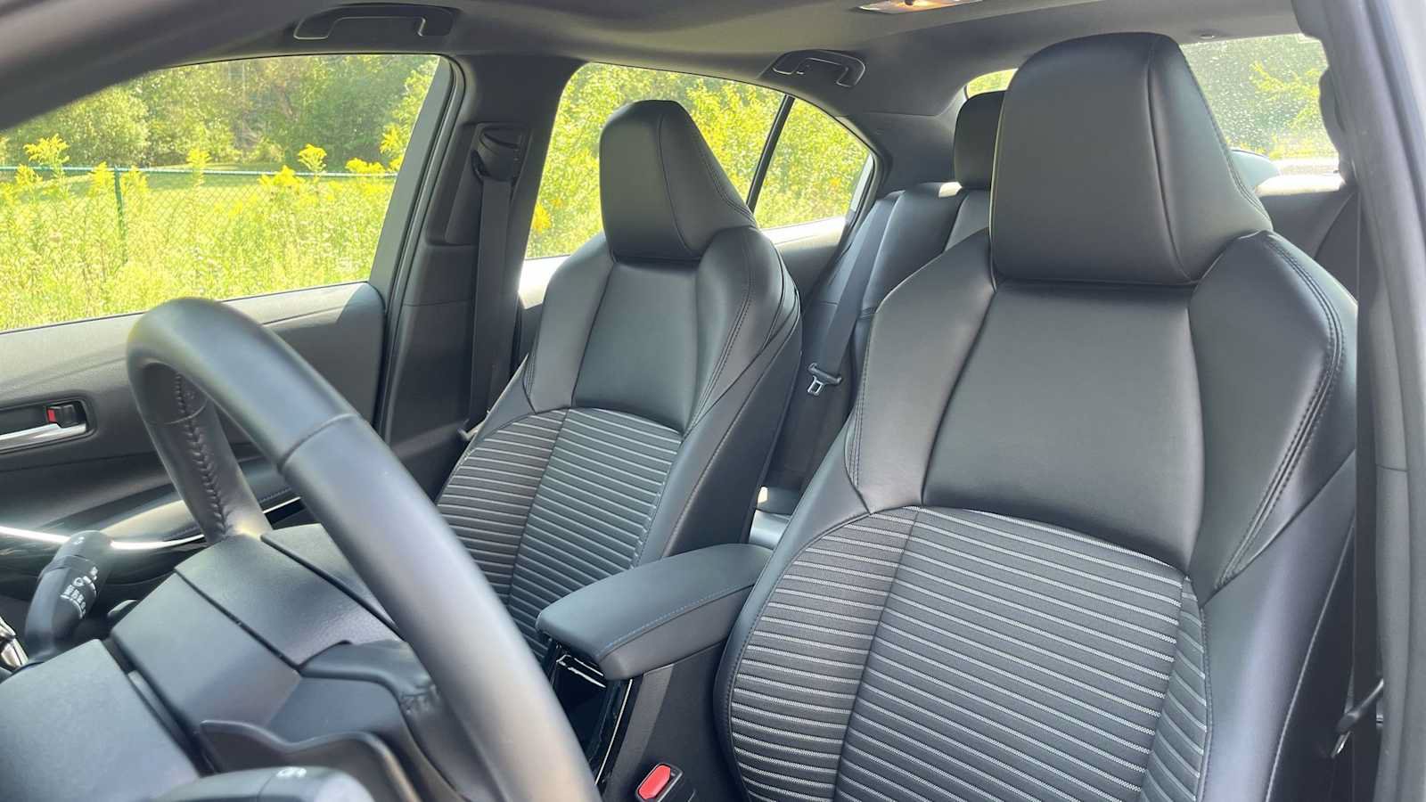 Used 2021 Toyota Corolla XSE w/ Carpet Mat Package (TMS) FWD image 28