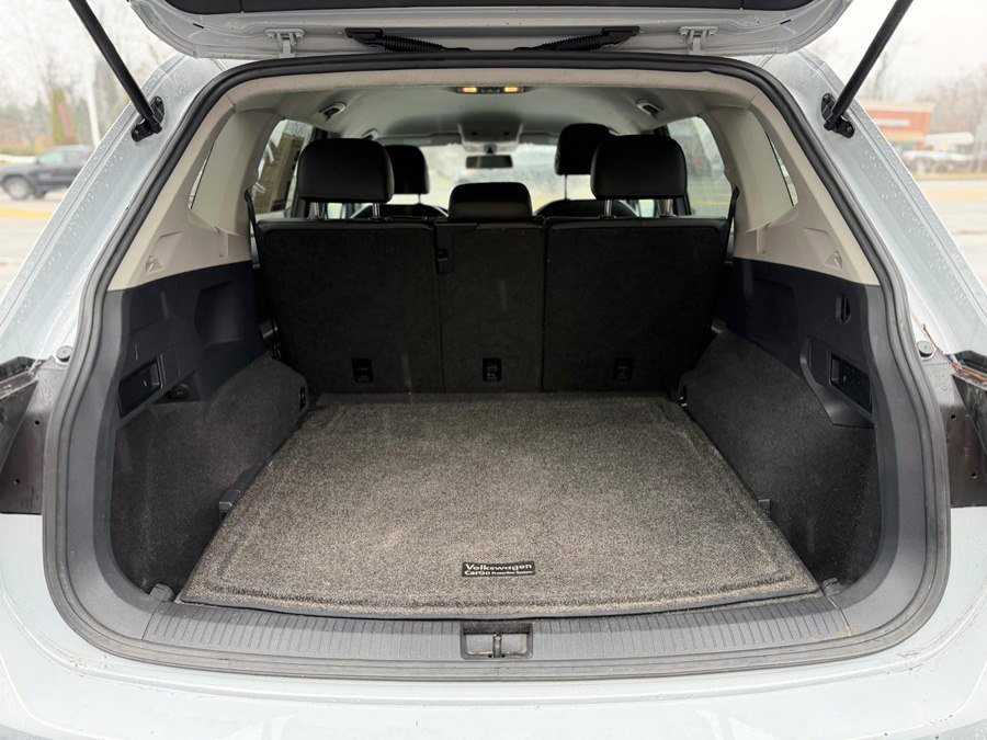 Used 2018 Volkswagen Tiguan SE image 19
