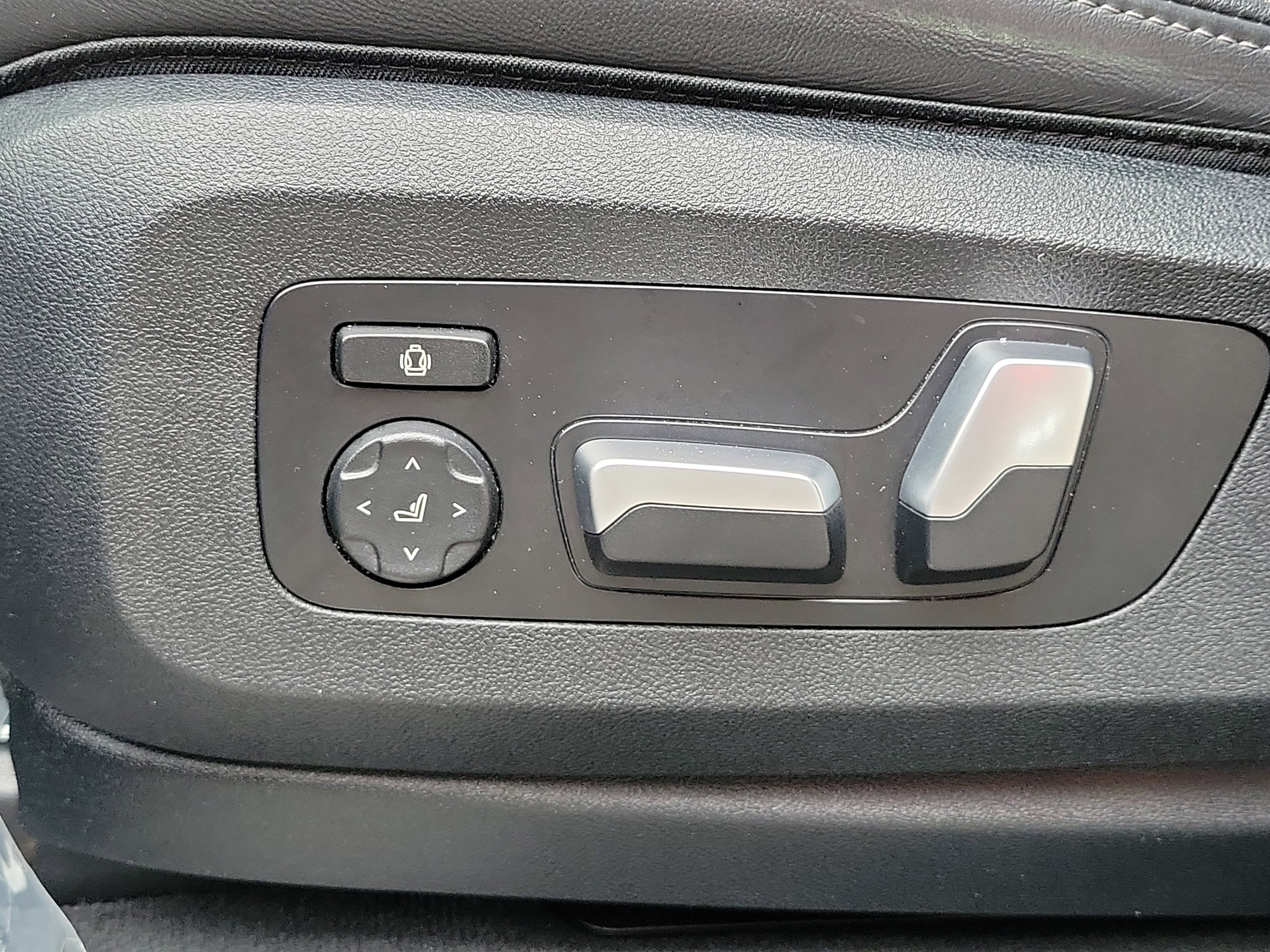 Used 2023 BMW X5 xDrive40i image 24