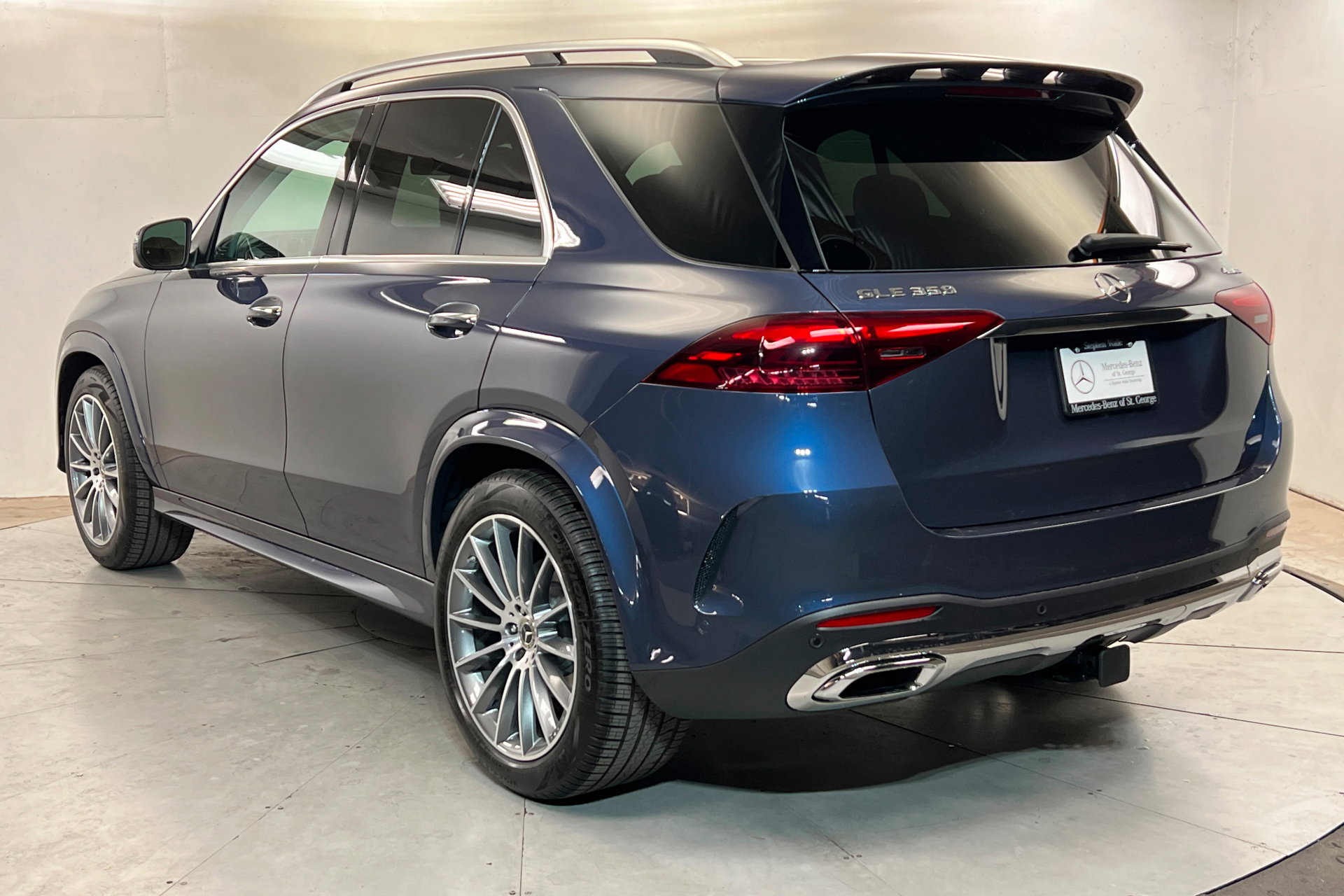 New 2026 Mercedes-Benz GLE 350 4MATIC image 3
