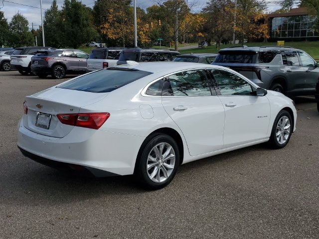 Used 2025 Chevrolet Malibu LT FWD image 3