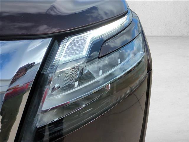 Used 2022 Nissan Pathfinder SL image 9