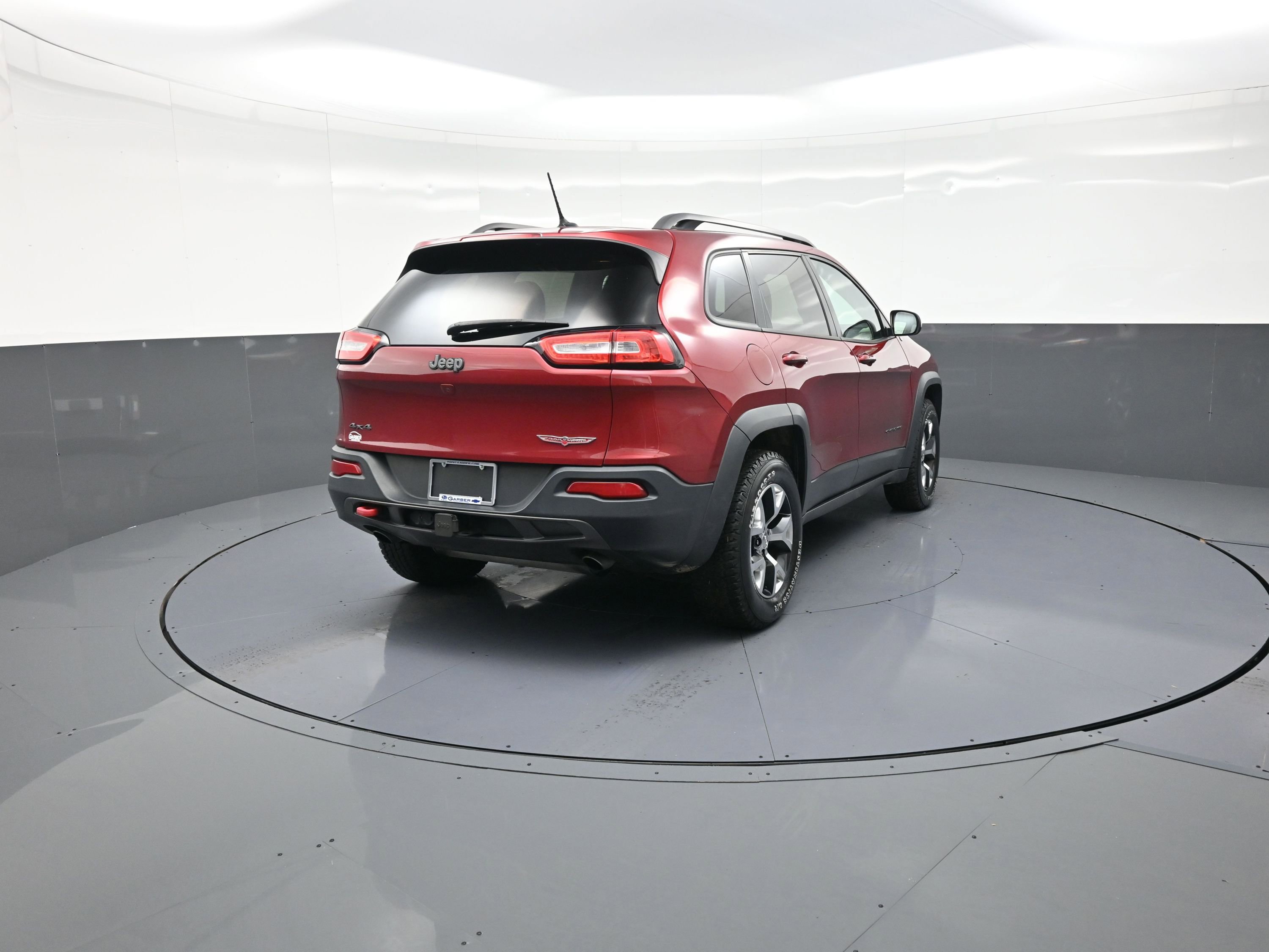 Used 2015 Jeep Cherokee Trailhawk w/ Comfort/Convenience Group image 3