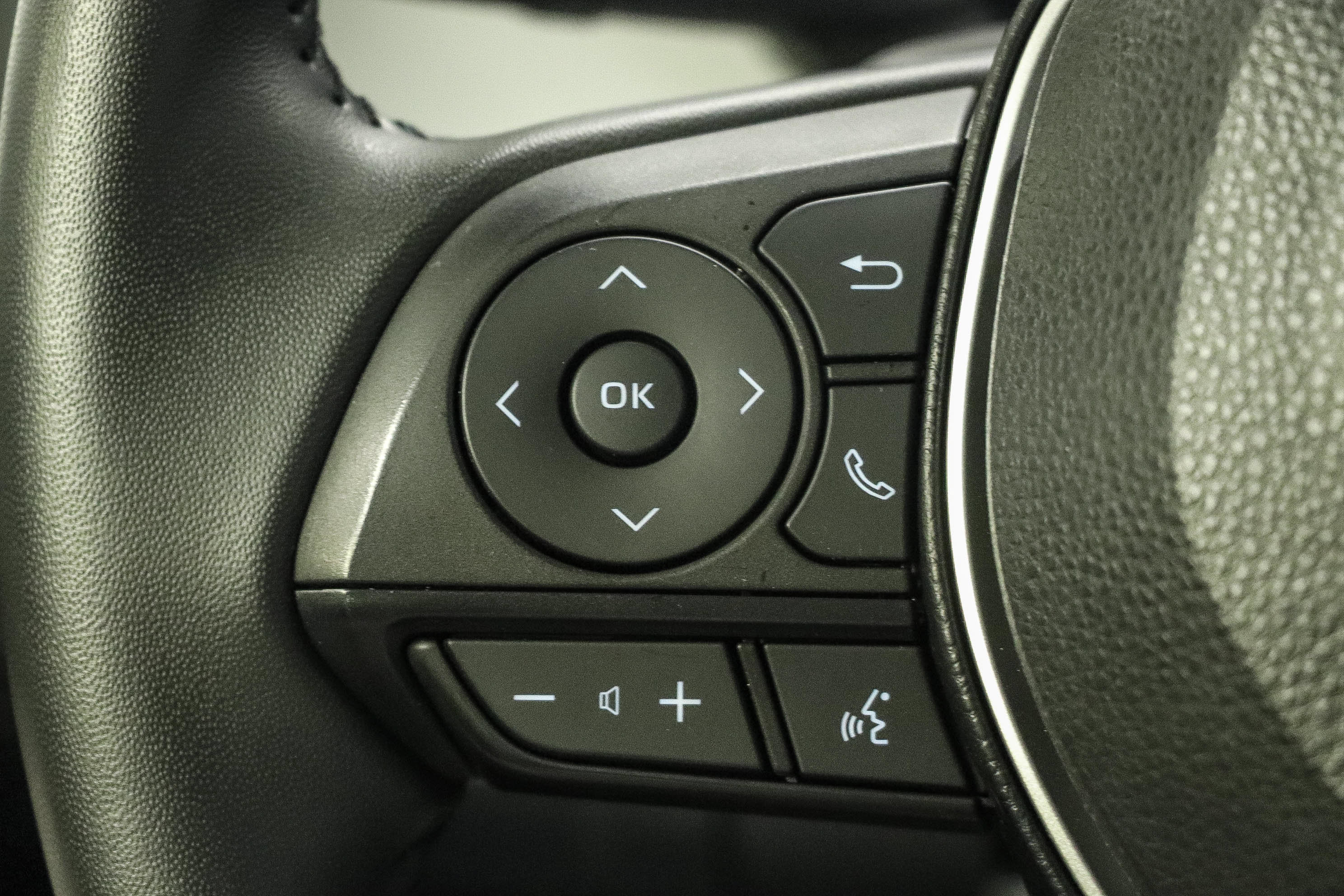Used 2023 Toyota Corolla XSE FWD image 24