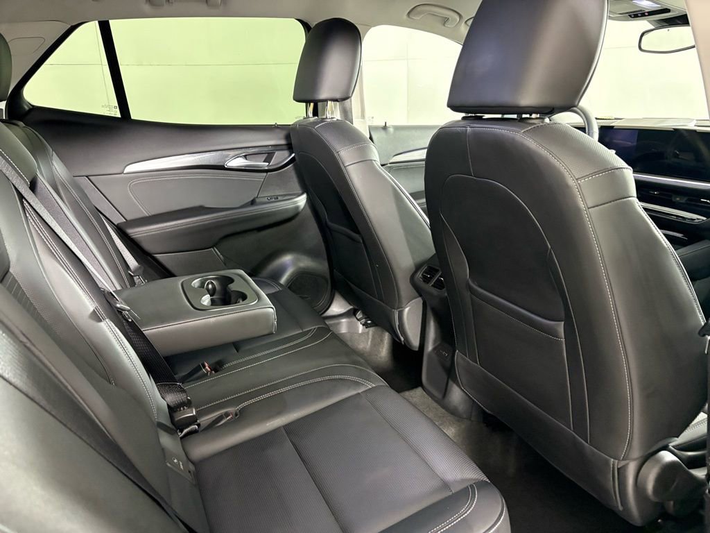 Used 2025 Buick Envision Preferred image 17