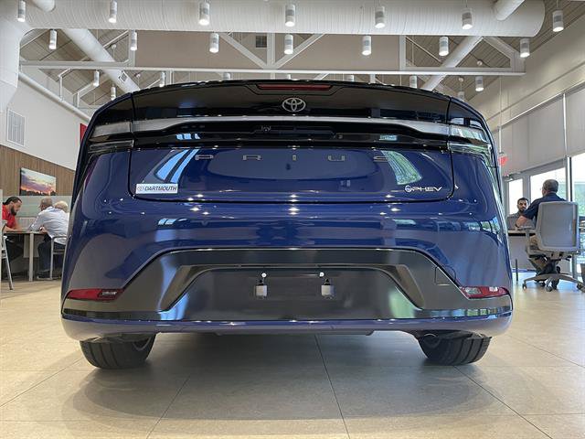 New 2026 Toyota Prius Plug-In Hybrid FWD image 6