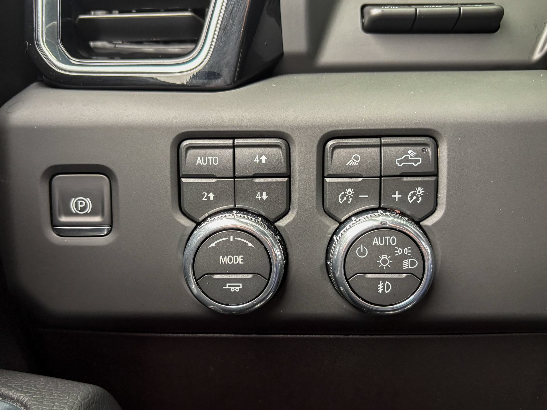 Used 2026 GMC Sierra 2500 Denali w/ Technology Package AWD/4WD image 36