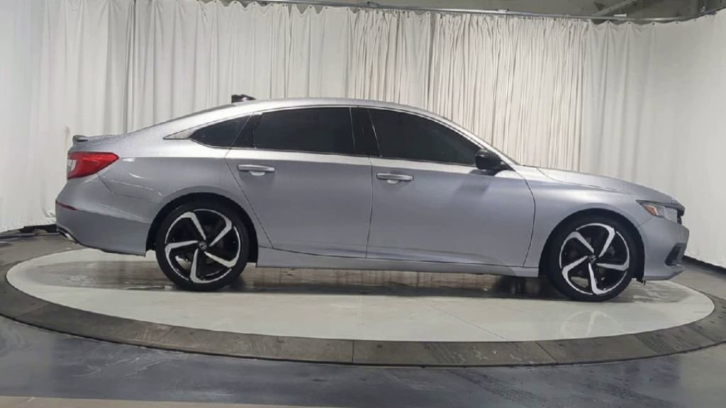 Used 2021 Honda Accord Sport image 10