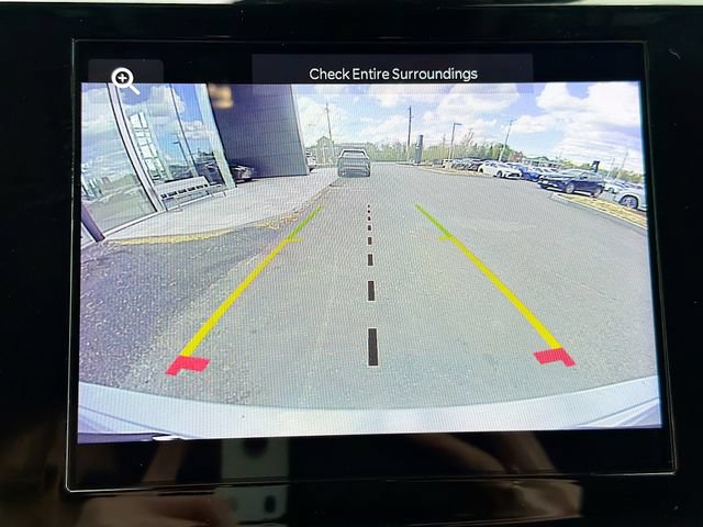 Used 2023 Jeep Grand Cherokee Laredo AWD/4WD image 15