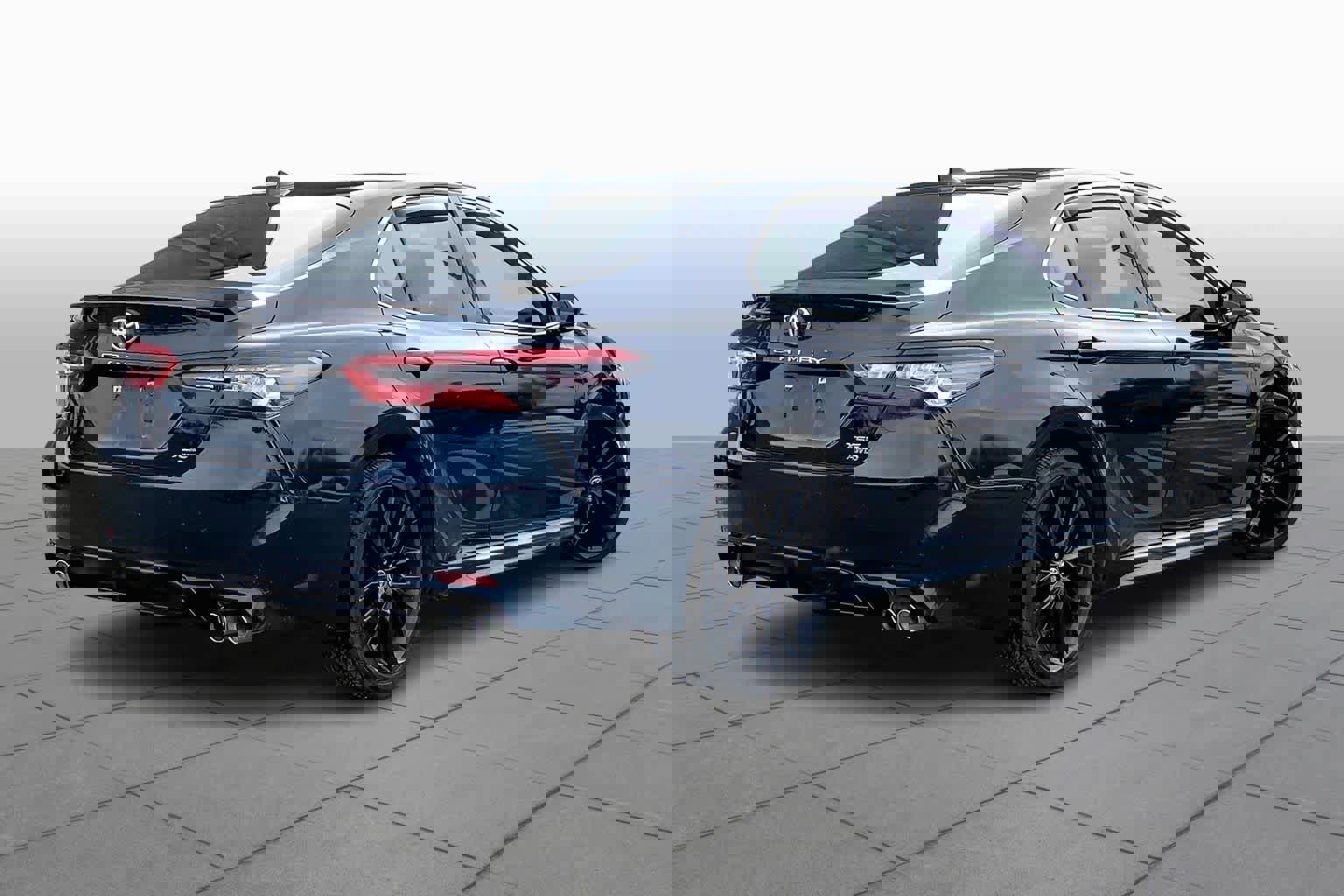 Used 2021 Toyota Camry XSE w/ Carpet Mat Package (TMS) image 13