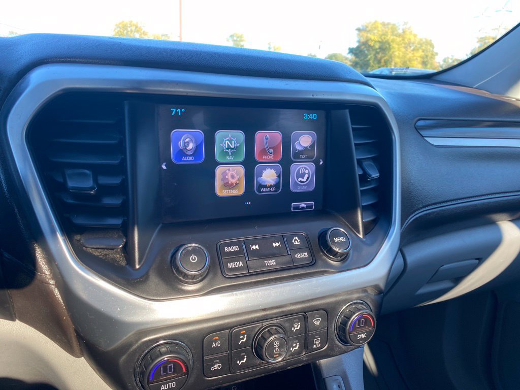 Used 2018 GMC Acadia SLT w/ LPO, Black Accent Package AWD/4WD image 18