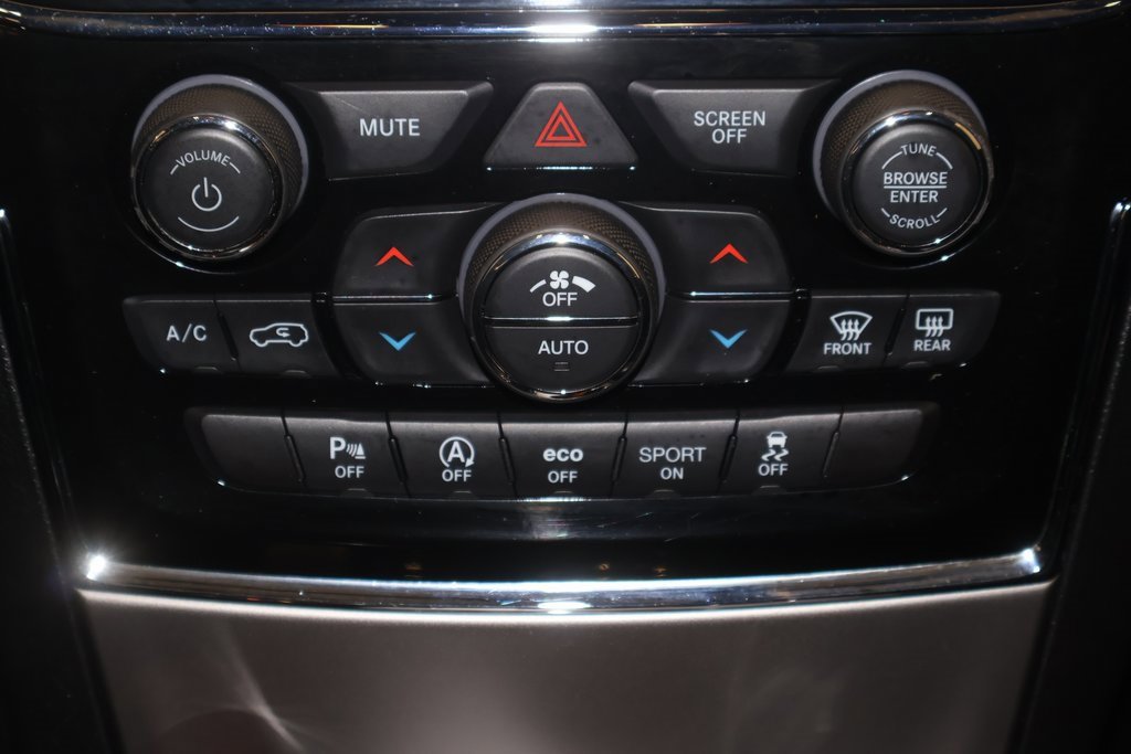 Used 2020 Jeep Grand Cherokee Limited image 31