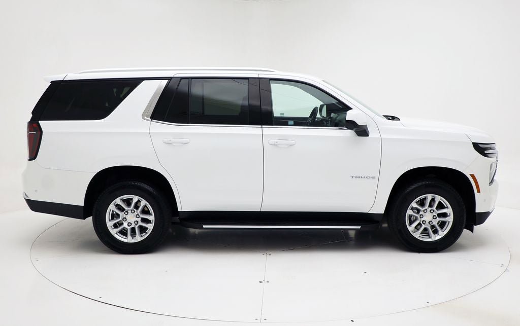 Used 2025 Chevrolet Tahoe LT AWD/4WD image 3