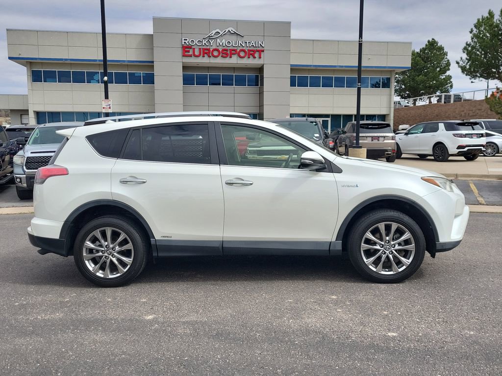 Used 2016 Toyota RAV4 Limited image 3