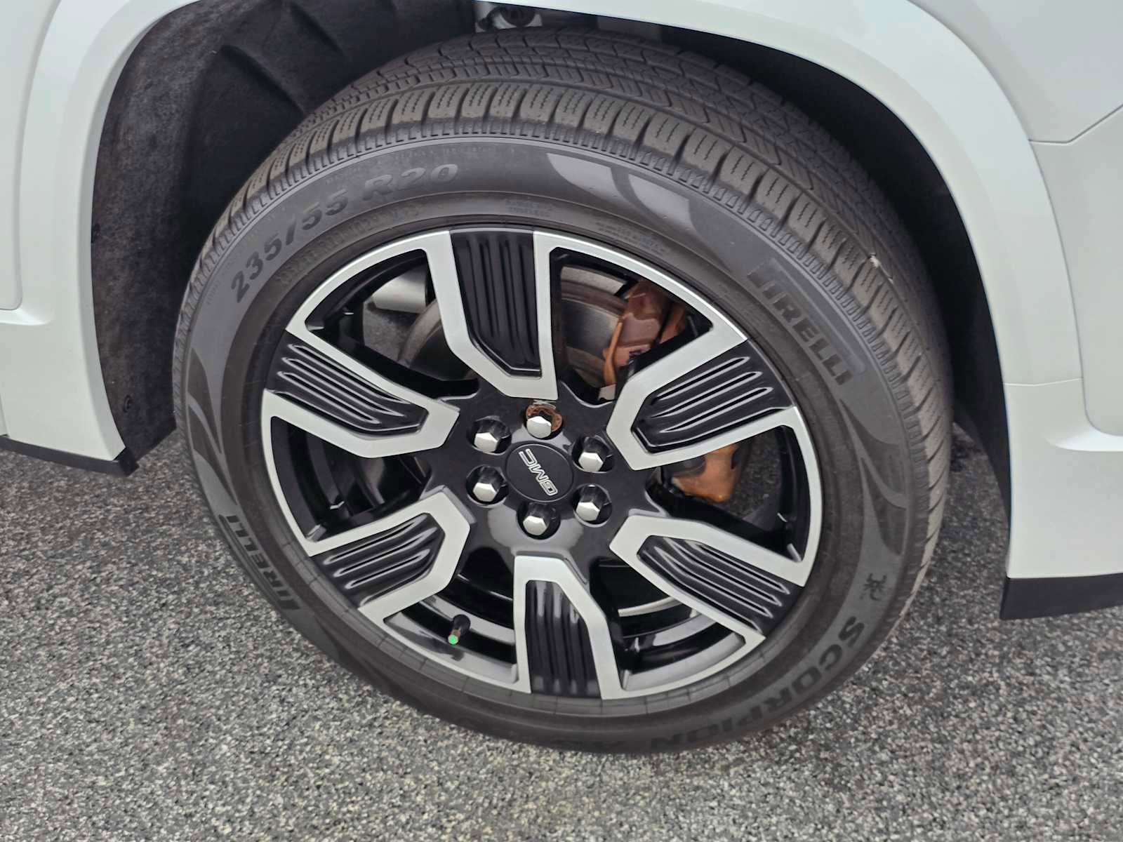 Used 2022 GMC Acadia Denali w/ Denali Ultimate Package image 9